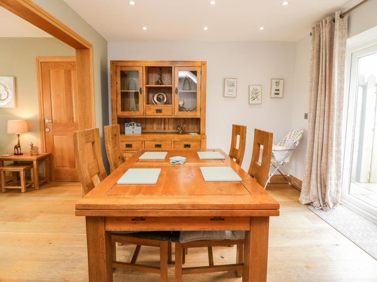 Primrose Cottage Ulverston Buitenkant foto